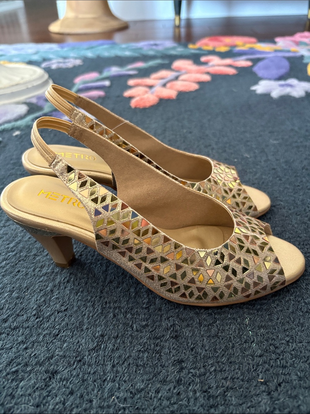 Metro Gold Metallic Slingback Peep-Toe Heels size 36